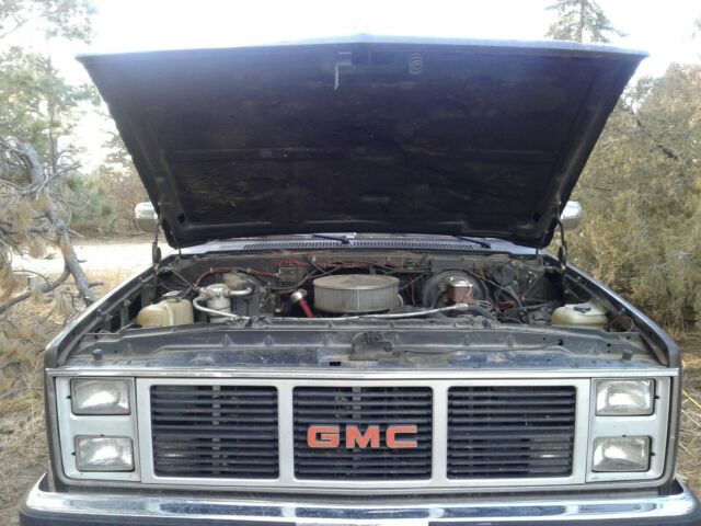 1985 GMC Suburban - photo 10
