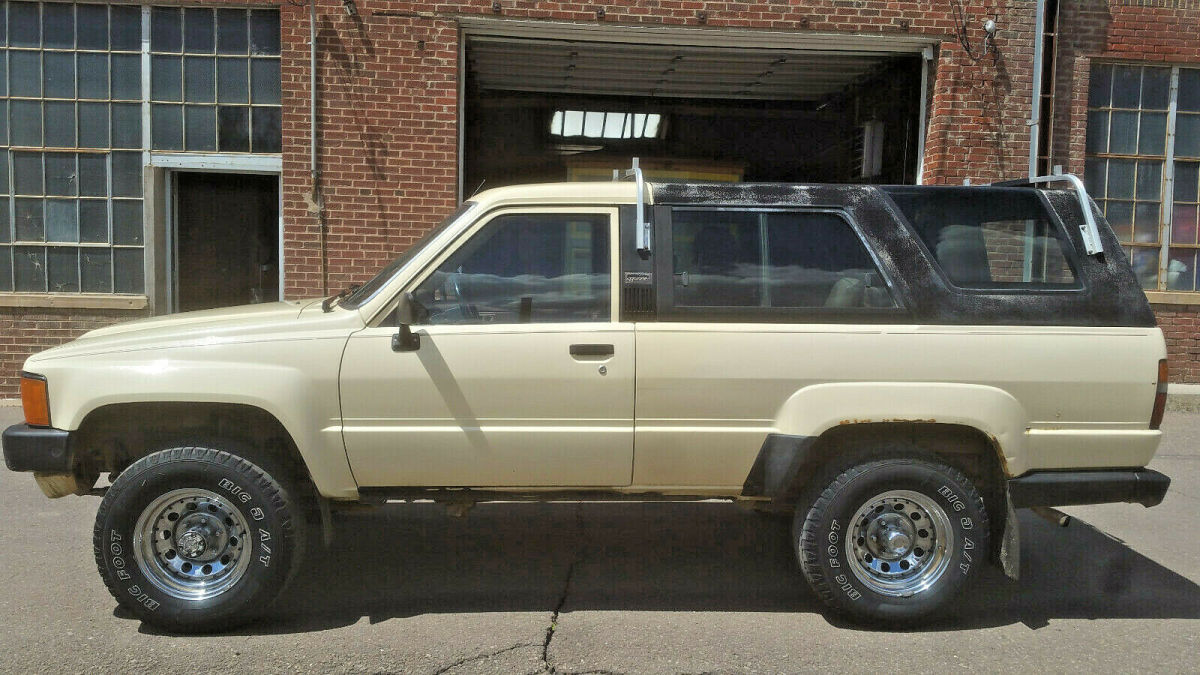 1985 Toyota 4Runner 22R-E, 4x4, Solid Front Axle - photo 2