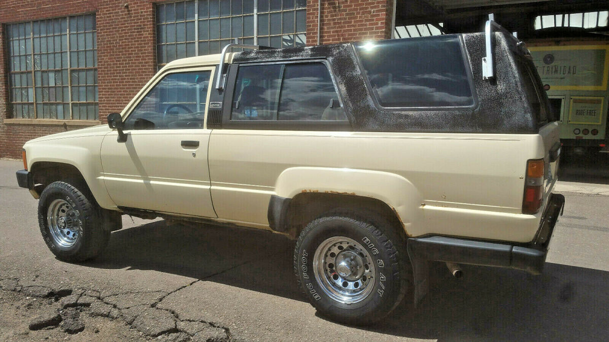 1985 Toyota 4Runner 22R-E, 4x4, Solid Front Axle - photo 3