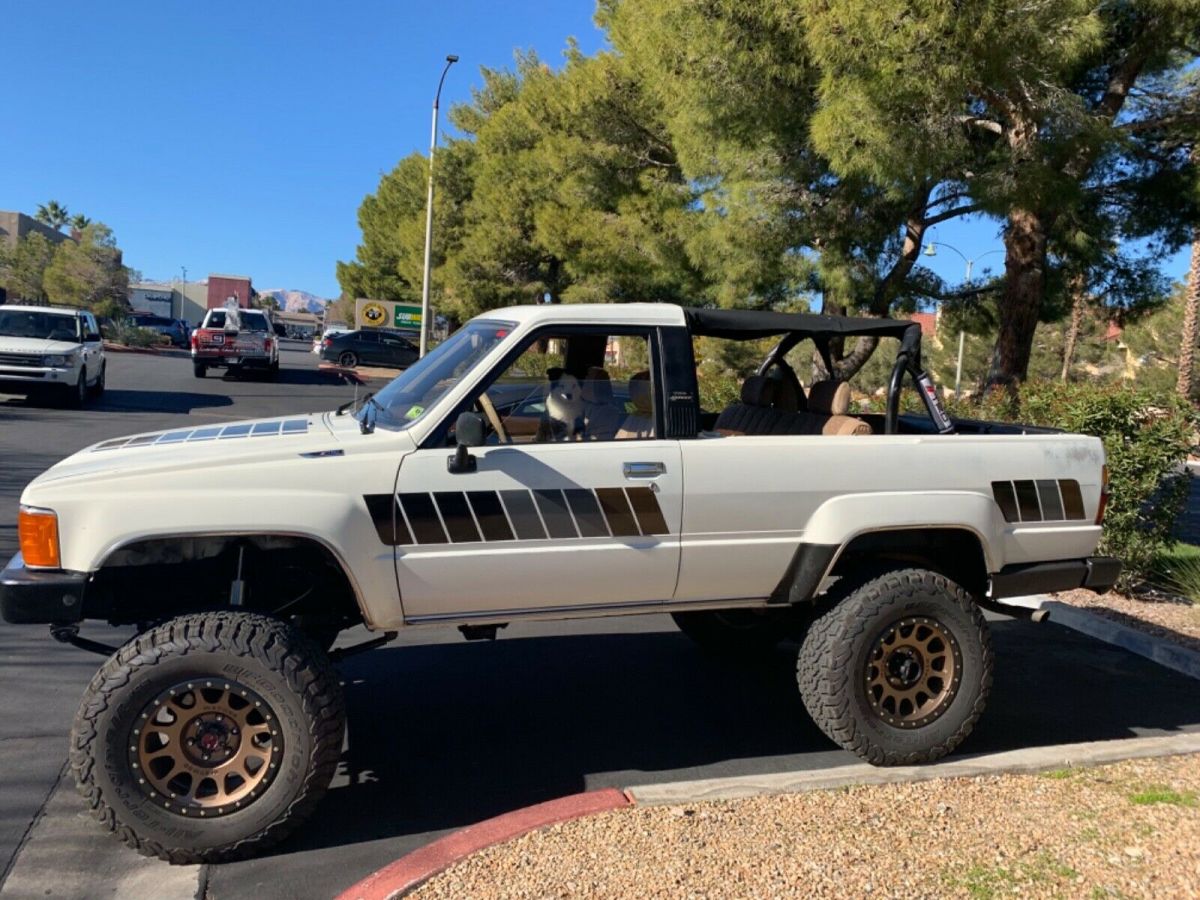 1985 Toyota 4Runner SR5 Fully loaded - photo 12