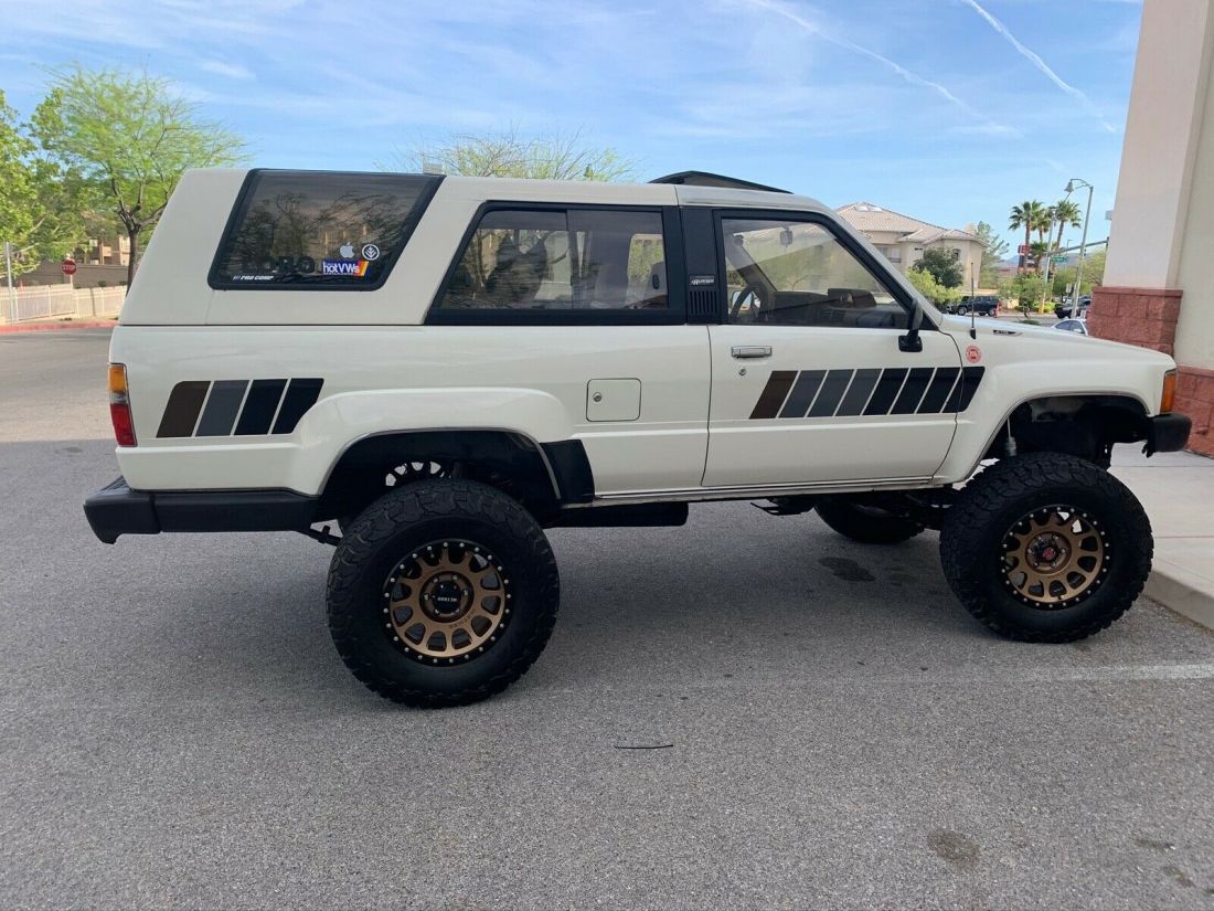 1985 Toyota 4Runner SR5 Fully loaded - photo 4