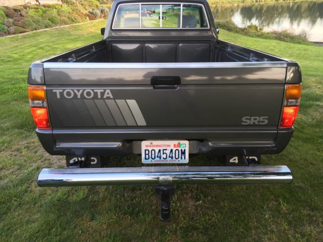 1985 Toyota Pickup SR5 4x4 - photo 10