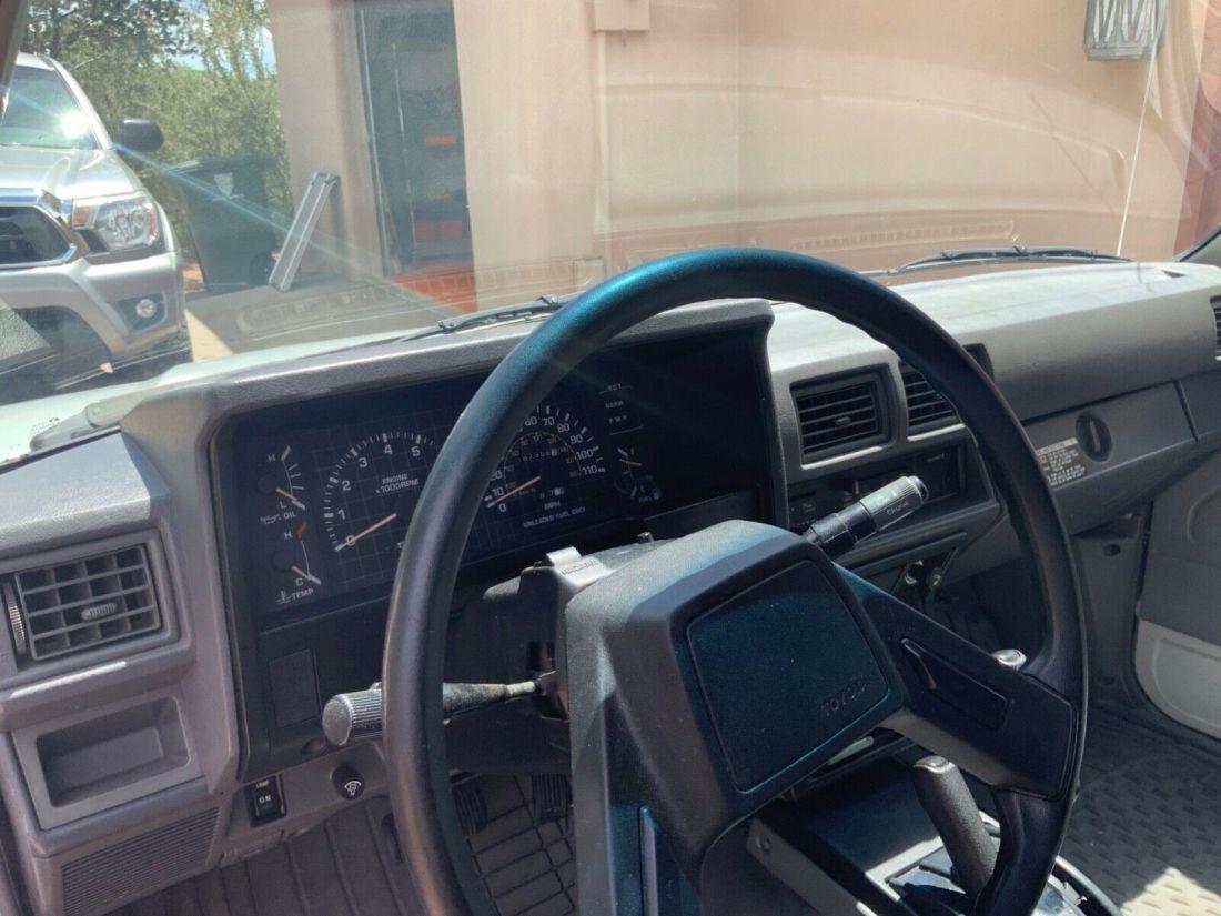 1985 Toyota Pickup - photo 9