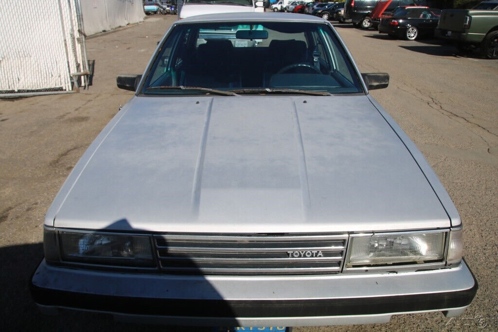 1985 Toyota Camry LE - photo 9