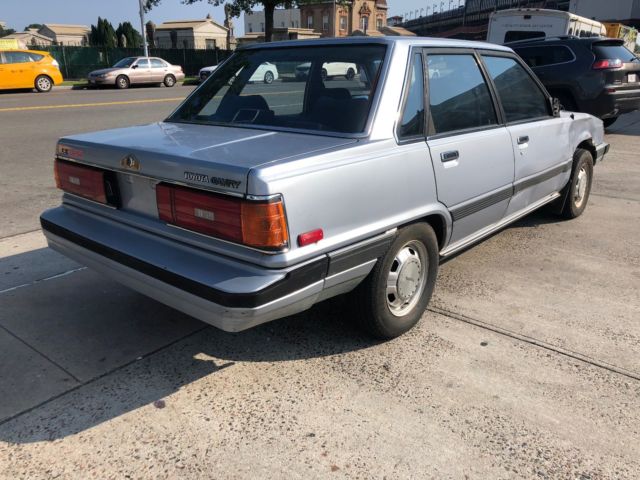 1985 Toyota Camry LE - photo 4