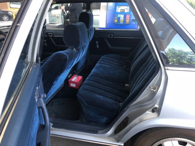 1985 Toyota Camry LE - photo 9