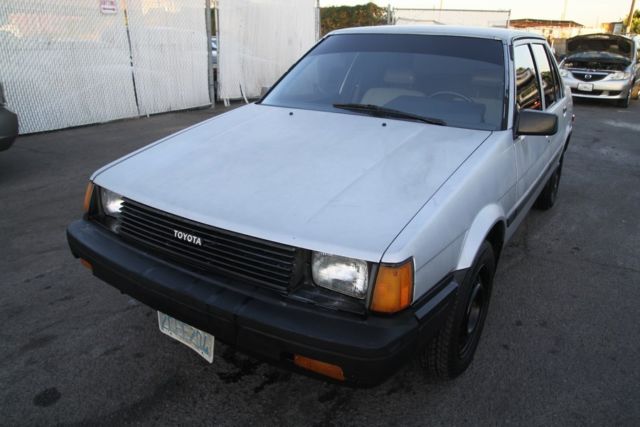 1985 Toyota Corolla Deluxe Manual 4 Cylinder NO RESERVE 1985 Toyota Corolla Deluxe