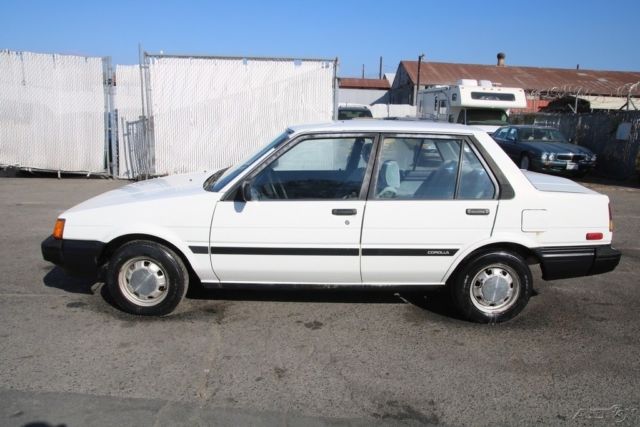 1985 Toyota Corolla LE - photo 2