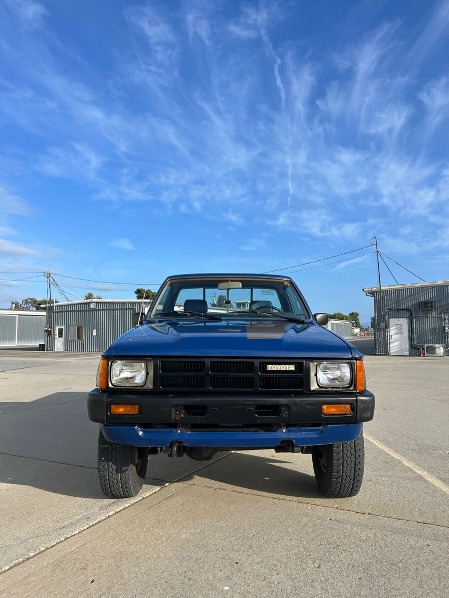 1985 Toyota Pickup - photo 3