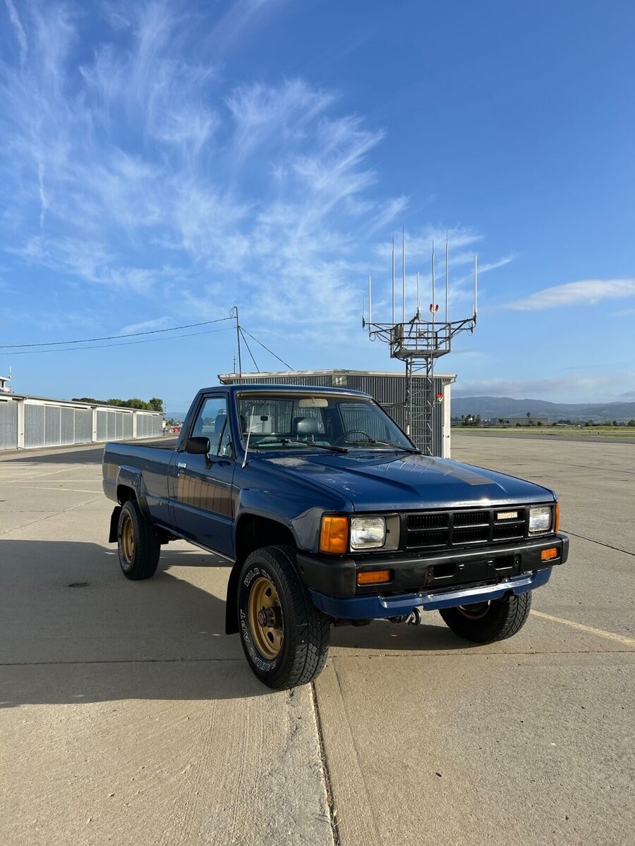 1985 Toyota Pickup - photo 4