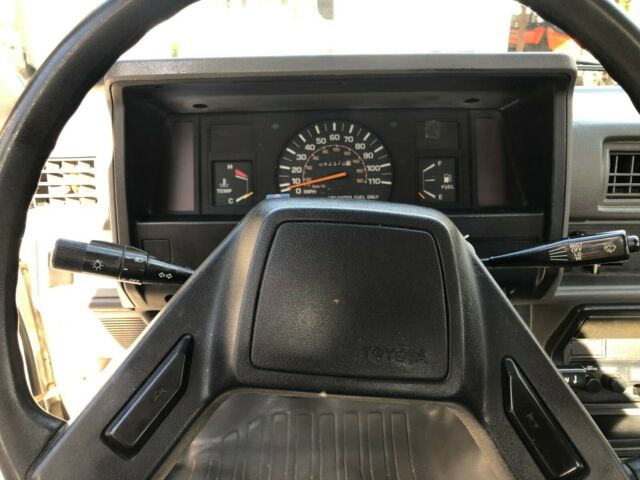 1985 Toyota Tacoma - photo 11