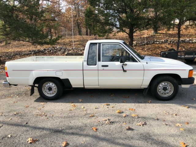 1985 Toyota Tacoma - photo 6