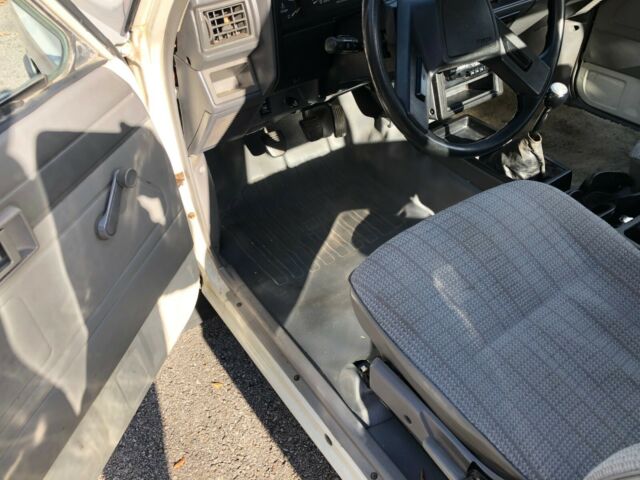 1985 Toyota Tacoma - photo 9