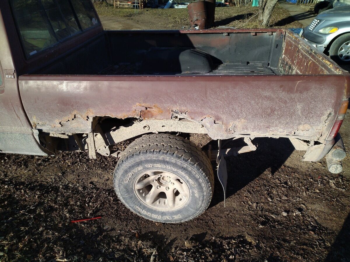 1985 Toyota Pickup XTRACAB RN66 SR5 - photo 3