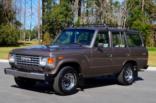 1985 Toyota Land Cruiser FJ60 60 SERIES -- 300+ HD PICS -- SERVICE RECORDS! - photo 4