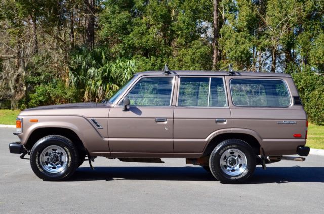 1985 Toyota Land Cruiser FJ60 60 SERIES -- 300+ HD PICS -- SERVICE RECORDS! - photo 7