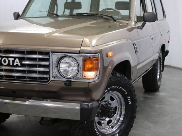 1985 Toyota Land Cruiser AWD MANUAL TRANSMISSION - photo 3