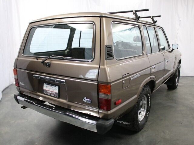 1985 Toyota Land Cruiser AWD MANUAL TRANSMISSION - photo 8