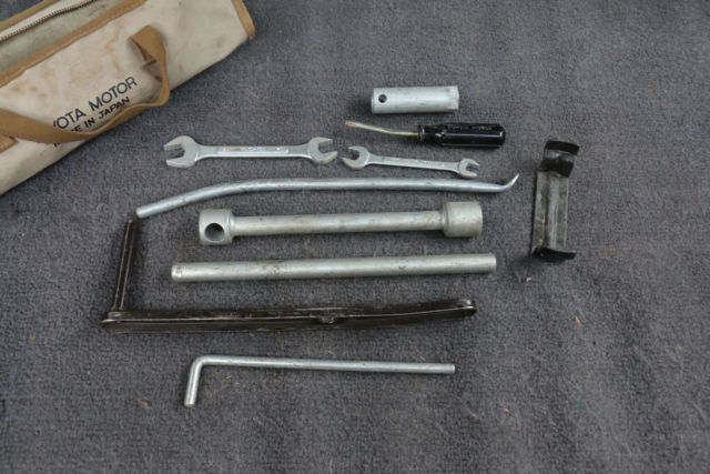 1985 Toyota Land Cruiser FJ60 - photo 11