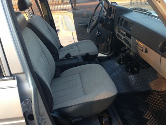 1985 Toyota Land Cruiser NOW $12,500 - photo 8
