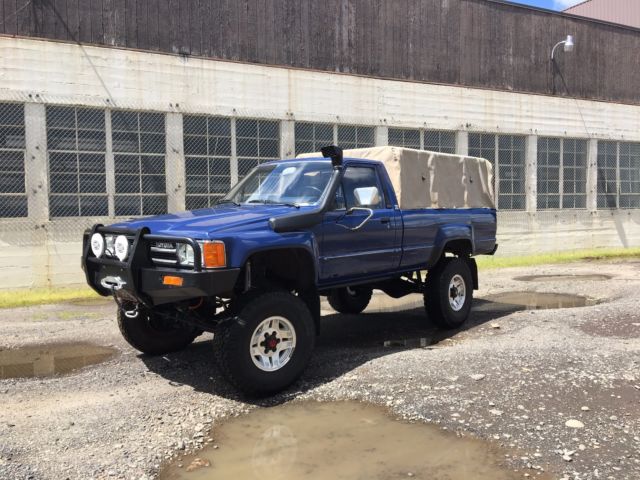 1985 Toyota LN65 Hilux Turbo Diesel 4x4 Truck Long Bed 1985 Toyota Other DX