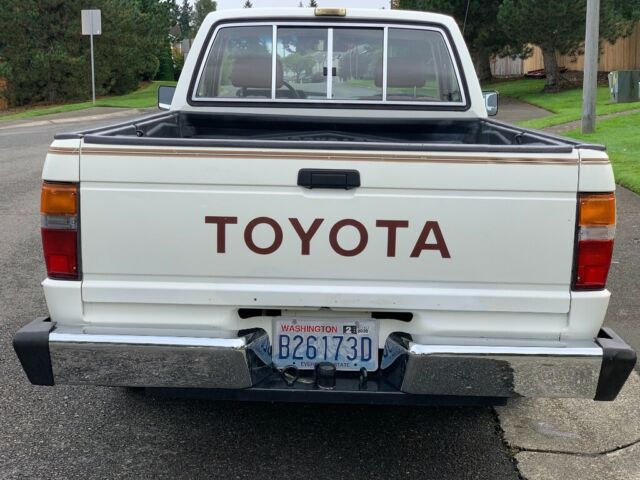 1985 Toyota Pickup DLX Xtra Cab 22r Low Miles 1-Owner Excellent Condition - photo 5