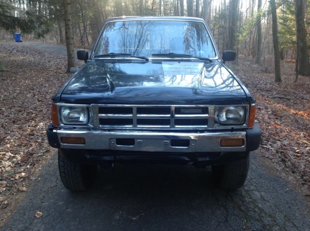 1985 Toyota Pickup SR5 - photo 2