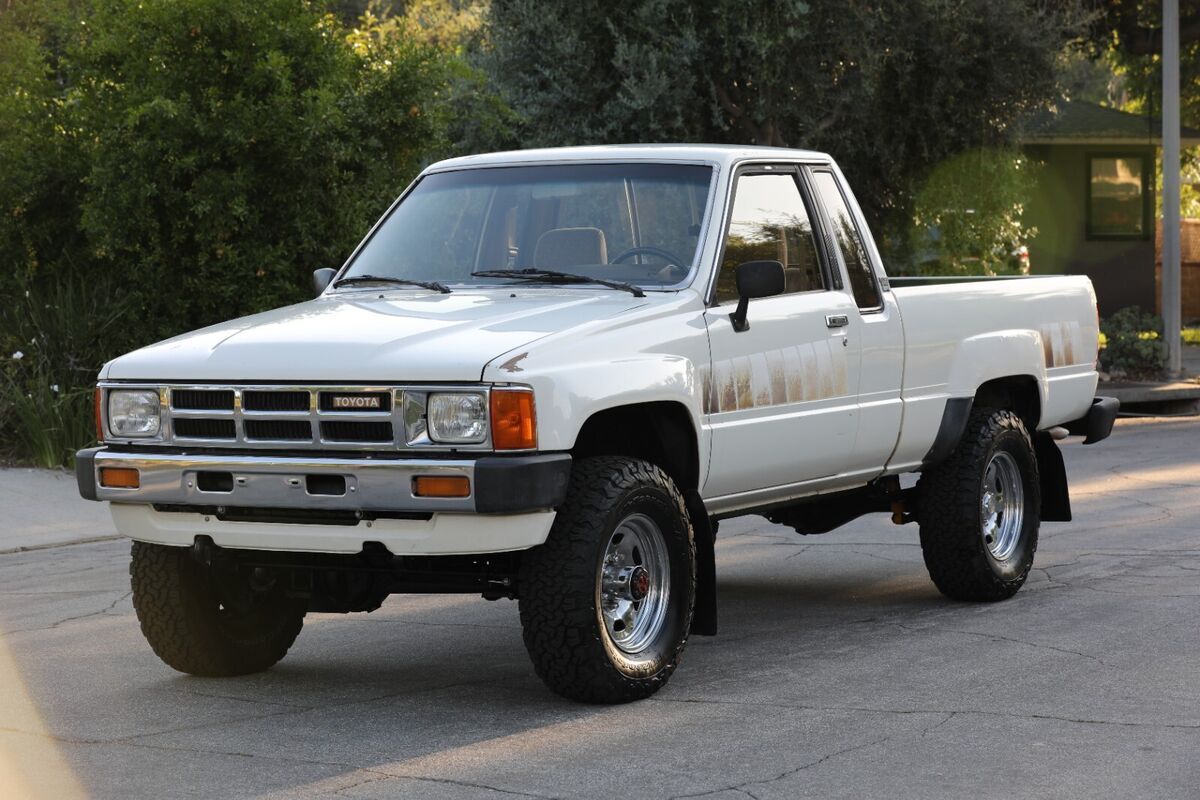 1985 toyota pickup EFI SR5 4x4 1985 Toyota 1/2 Ton Pickup