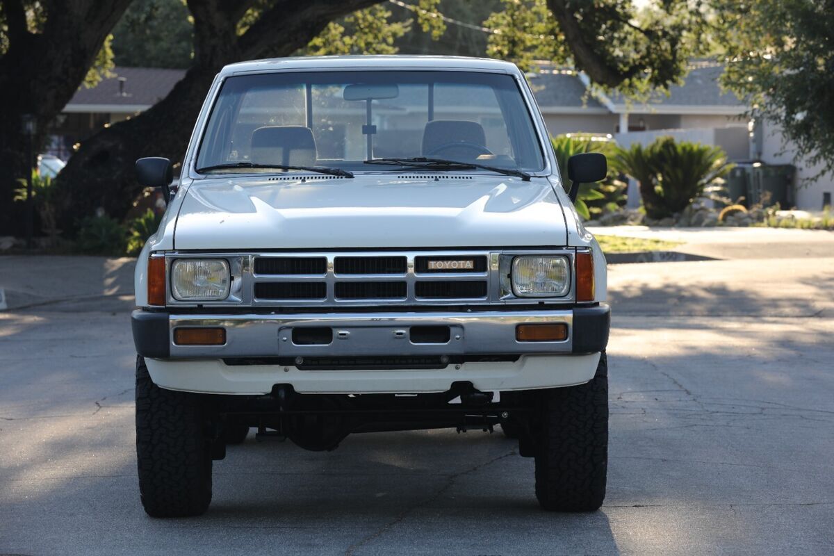 1985 Toyota 1/2 Ton Pickup - photo 2