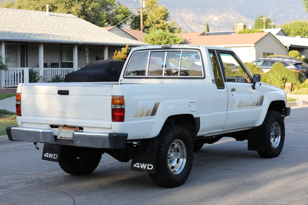 1985 Toyota 1/2 Ton Pickup - photo 7