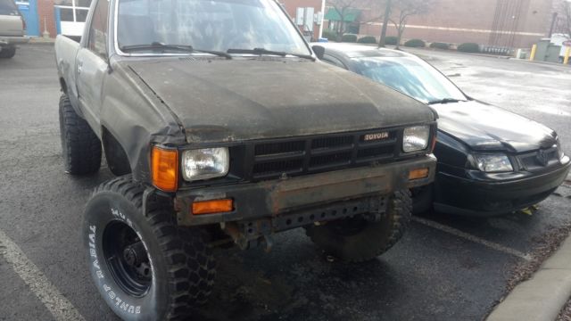 1985 Toyota Pick-up Hilux Base - photo 2