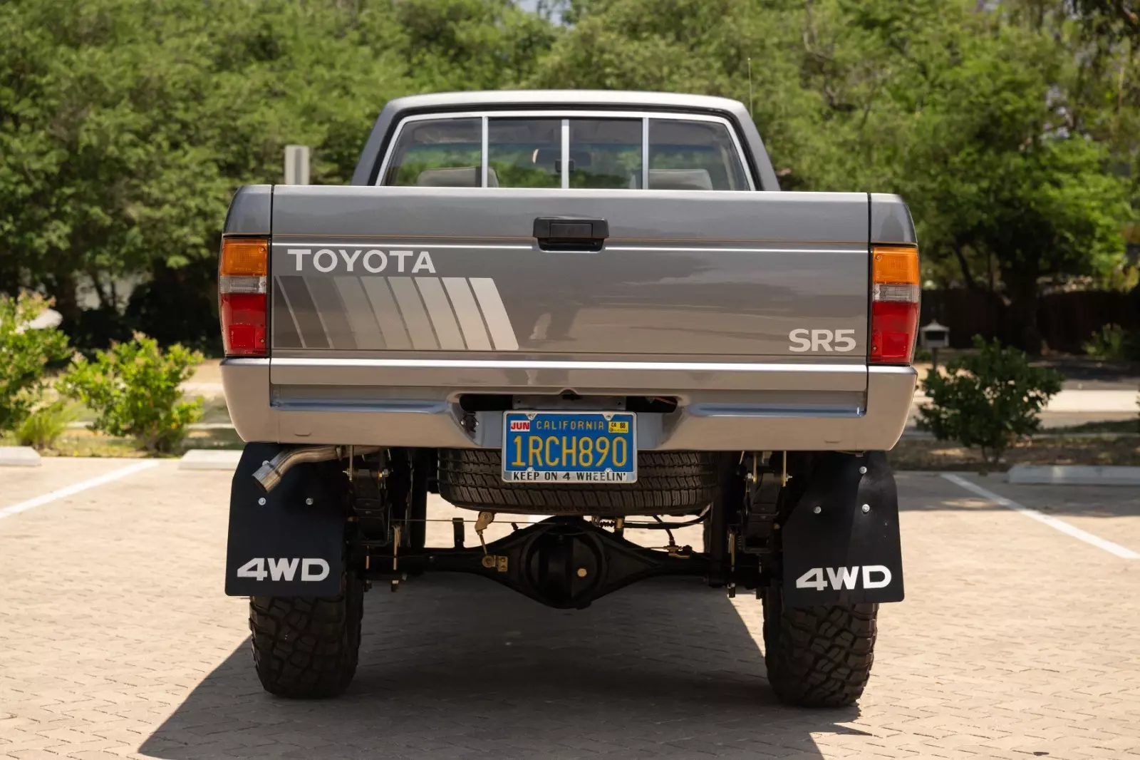 1985 Toyota Pickup Truck 22RE 4X4 Long Bed - photo 3