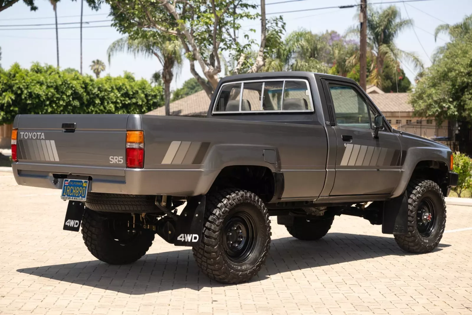 1985 Toyota Pickup Truck 22RE 4X4 Long Bed - photo 4
