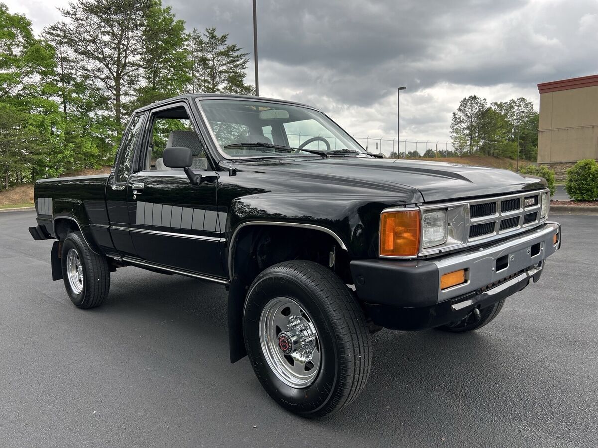 1985 Toyota Pickup XTRACAB RN66 SR5 - photo 2