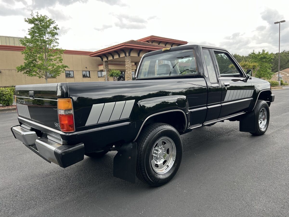 1985 Toyota Pickup XTRACAB RN66 SR5 - photo 3