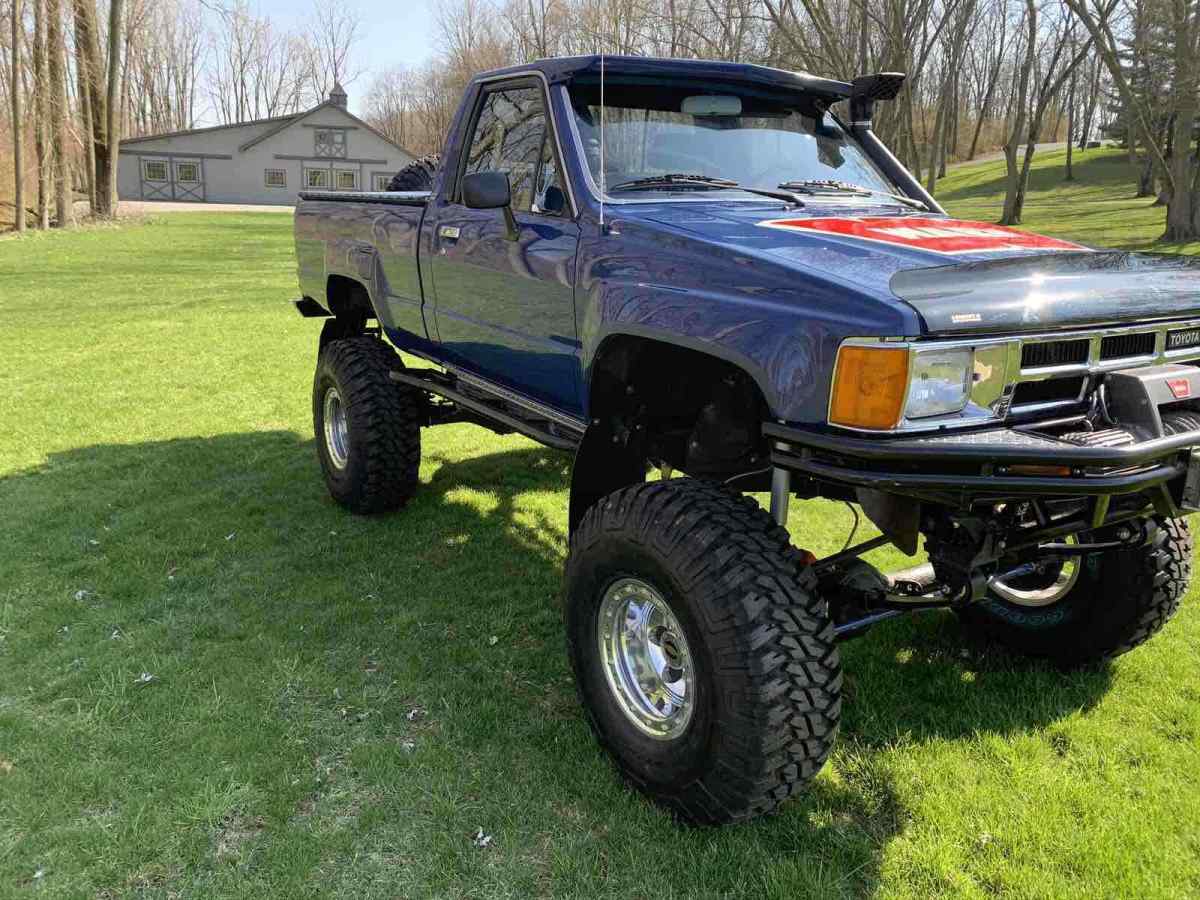 1985 Toyota Pickup RN60 SR5 - photo 2