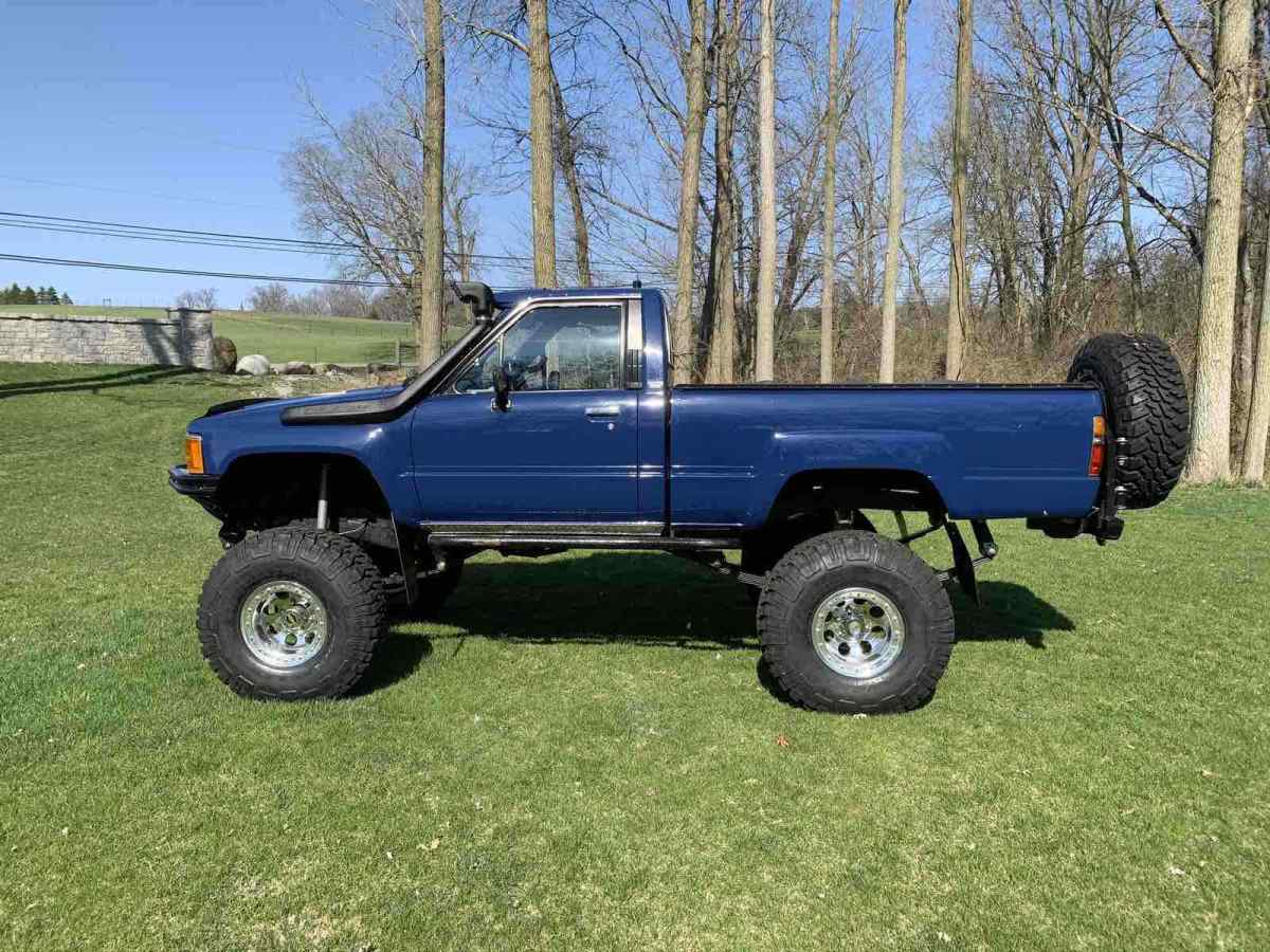 1985 Toyota Pickup RN60 SR5 - photo 6