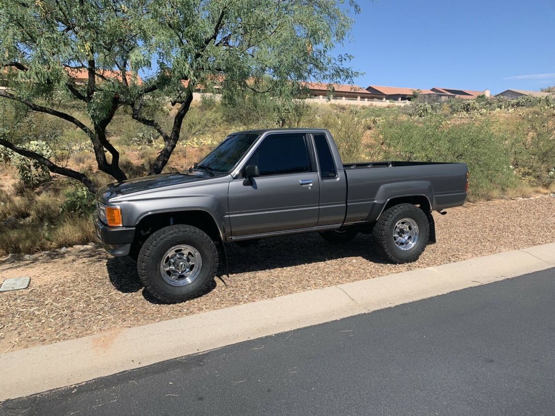 1985 Toyota Pickup Pickup Grey 4WD Manual XTRACAB RN66 SR5 1985 Toyota Pickup XTRACAB RN66 SR5