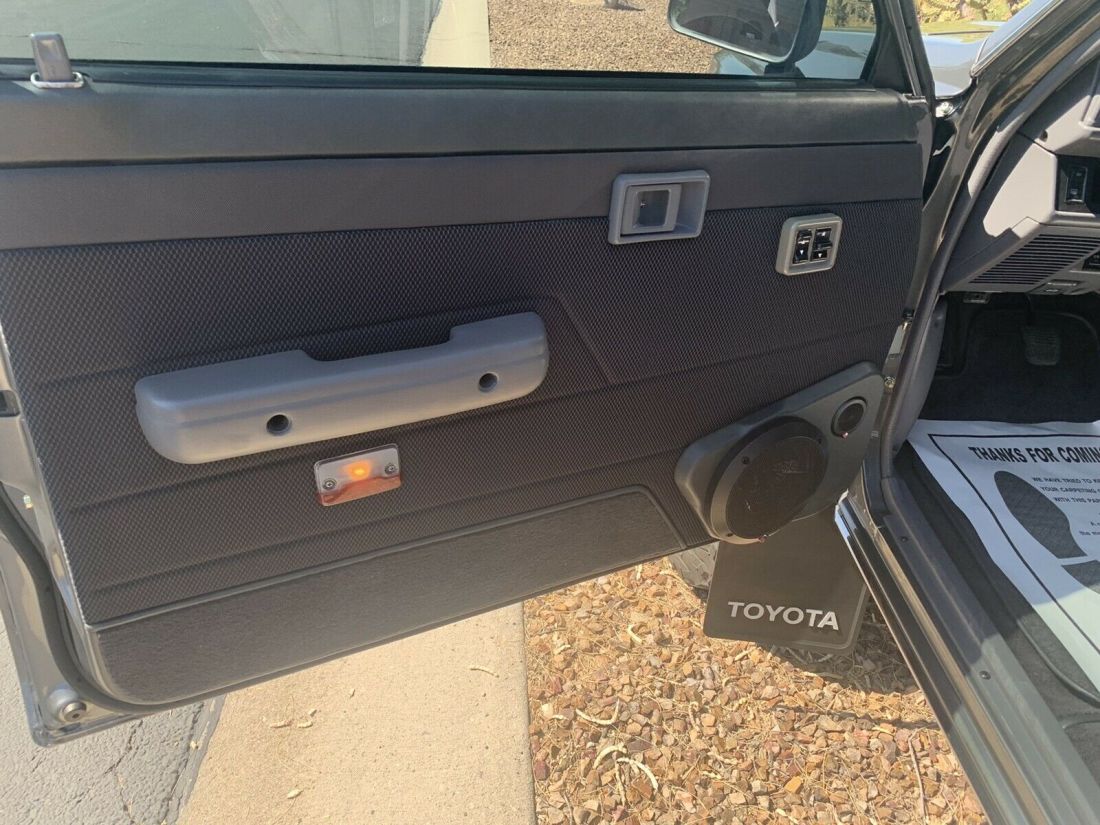 1985 Toyota Pickup XTRACAB RN66 SR5 - photo 10