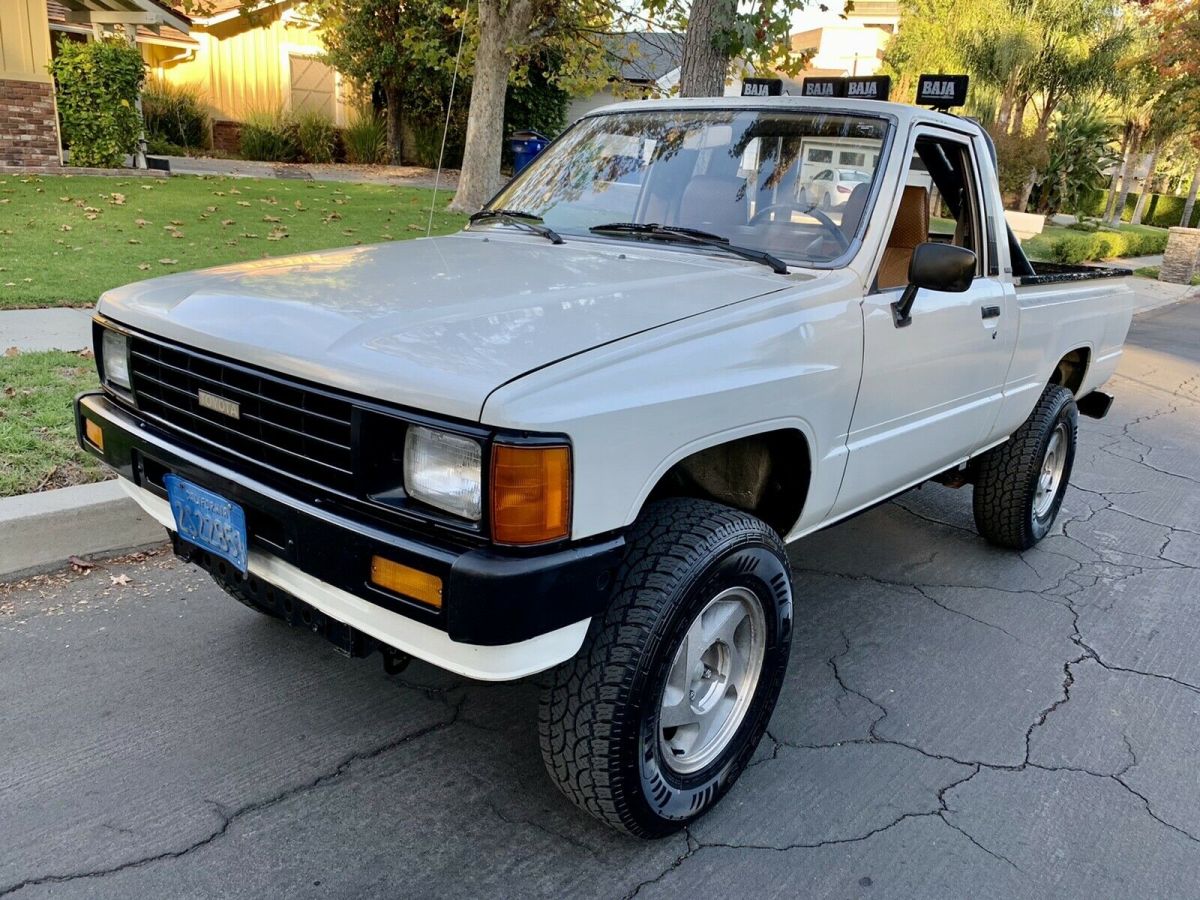 1985 Toyota Pickup 1/2 TON RN50