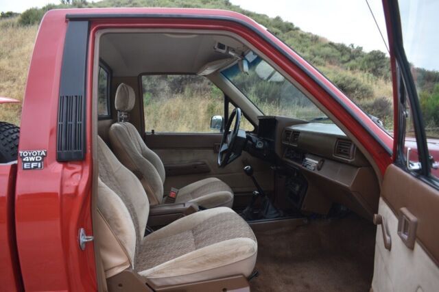 1985 Toyota Pickup RN65 SR5 - photo 13