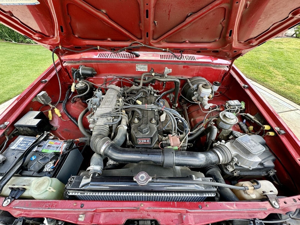 1985 Toyota Pickup RN65 SR5 - photo 9