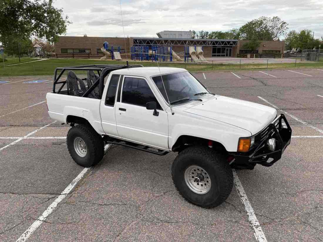 1985 Toyota Pickup RN60 SR5