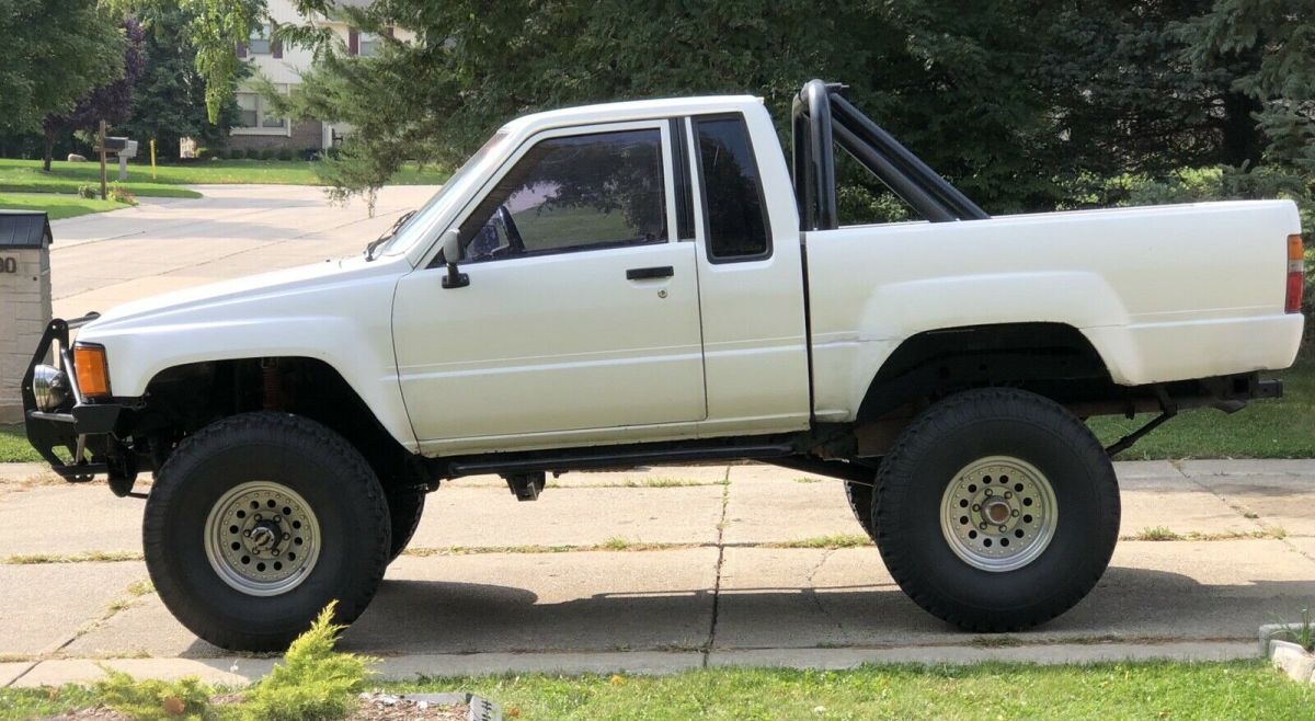 1985 Toyota Pickup RN60 SR5 - photo 8