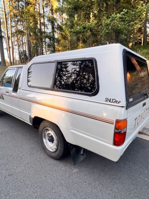 1985 Toyota Pickup XTRACAB RN56 DLX - photo 4