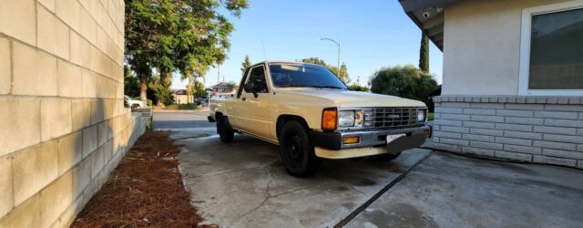 1985 Toyota Pickup XTRACAB RN56 DLX - photo 4