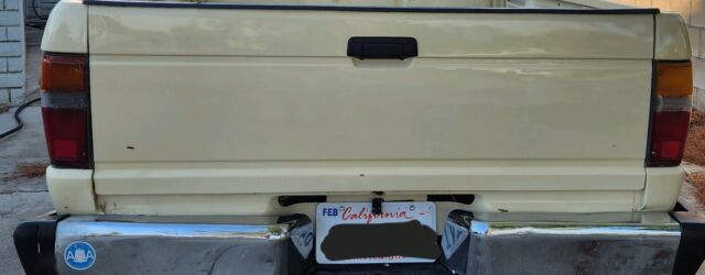 1985 Toyota Pickup XTRACAB RN56 DLX - photo 9
