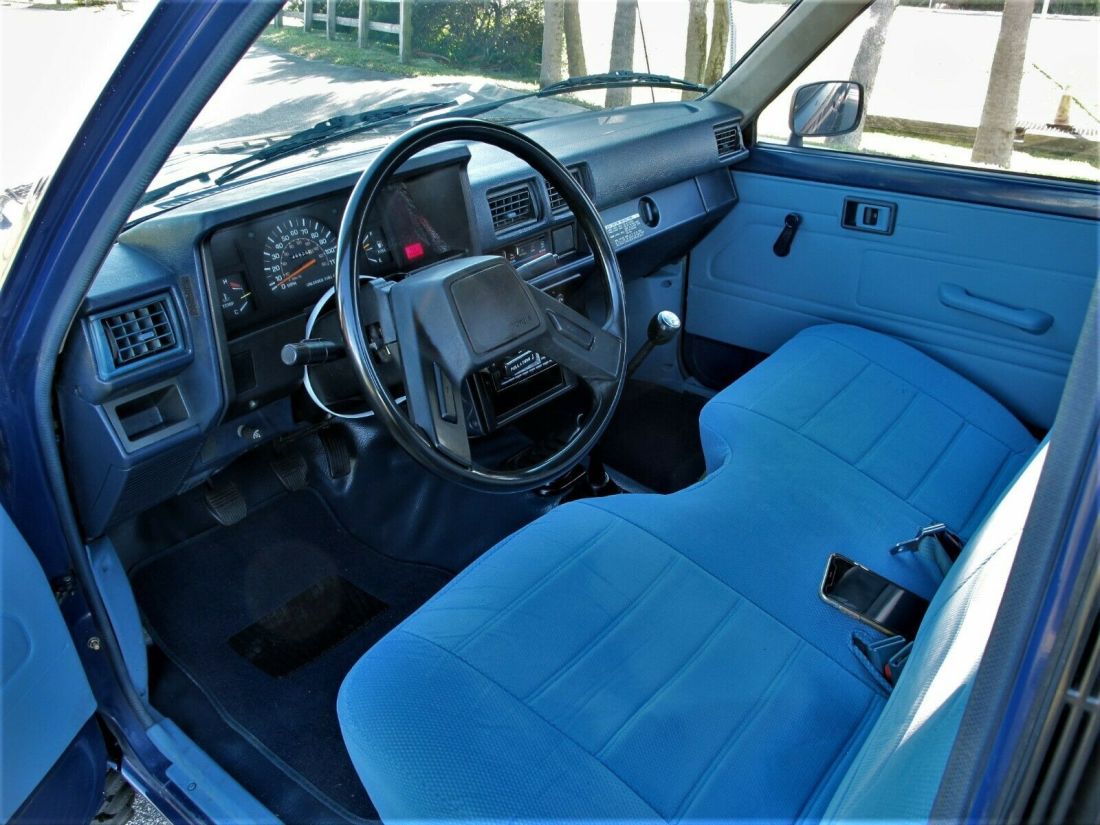 1985 Toyota Pickup - photo 11