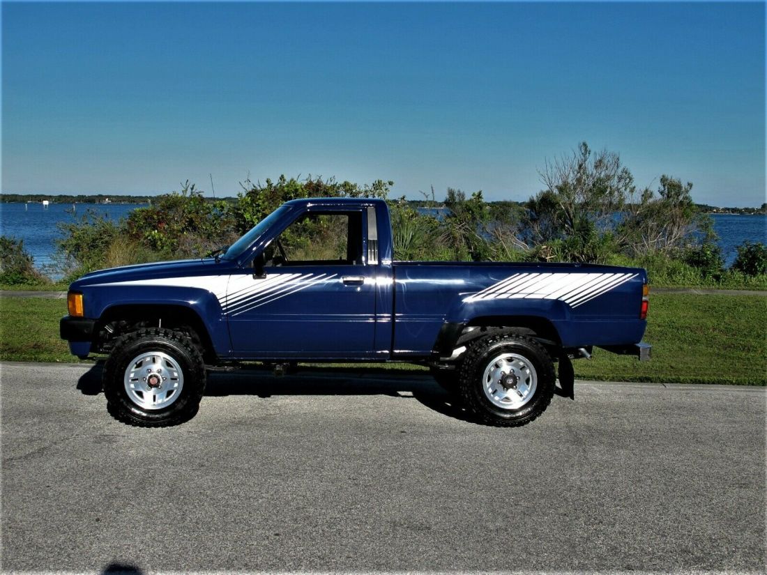 1985 Toyota Pickup - photo 3