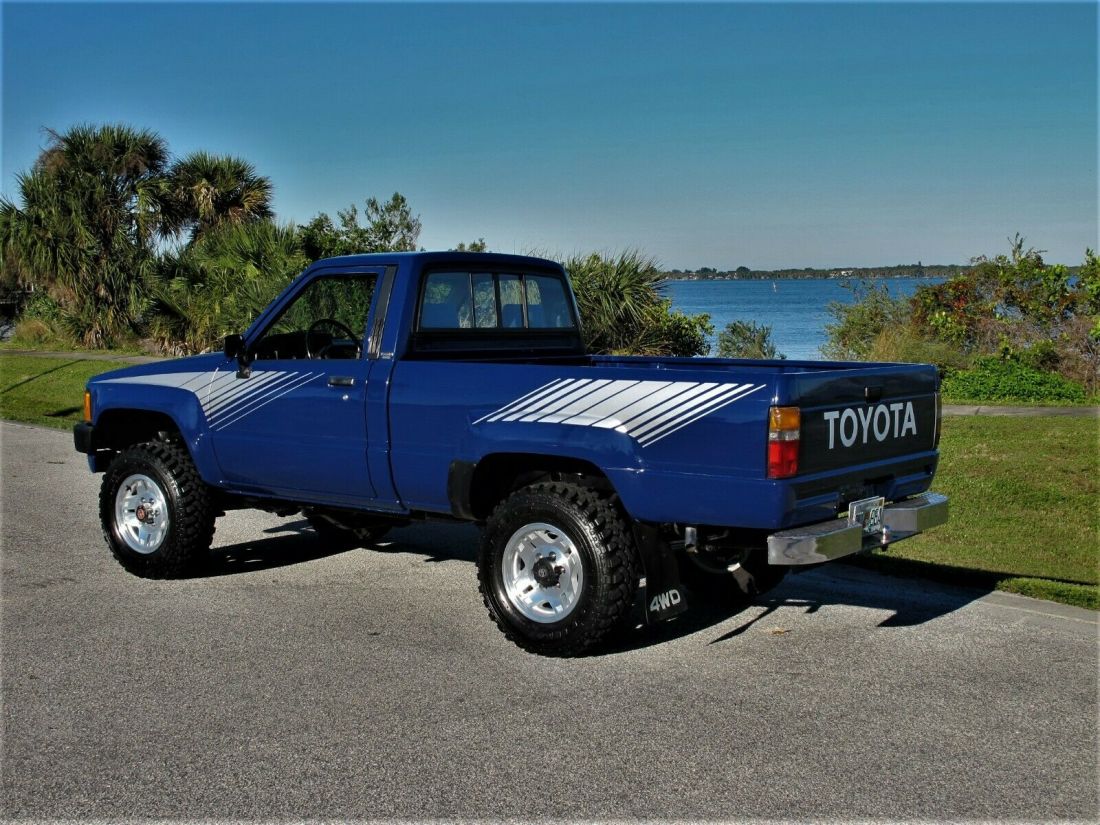 1985 Toyota Pickup - photo 4